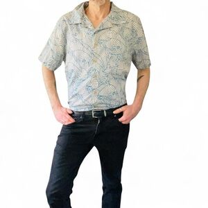 Casual Blue Button Down Shirt with Relaxed Fit